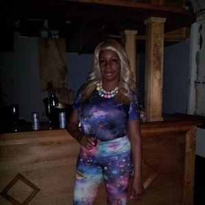 Meet your Posher, Sequena